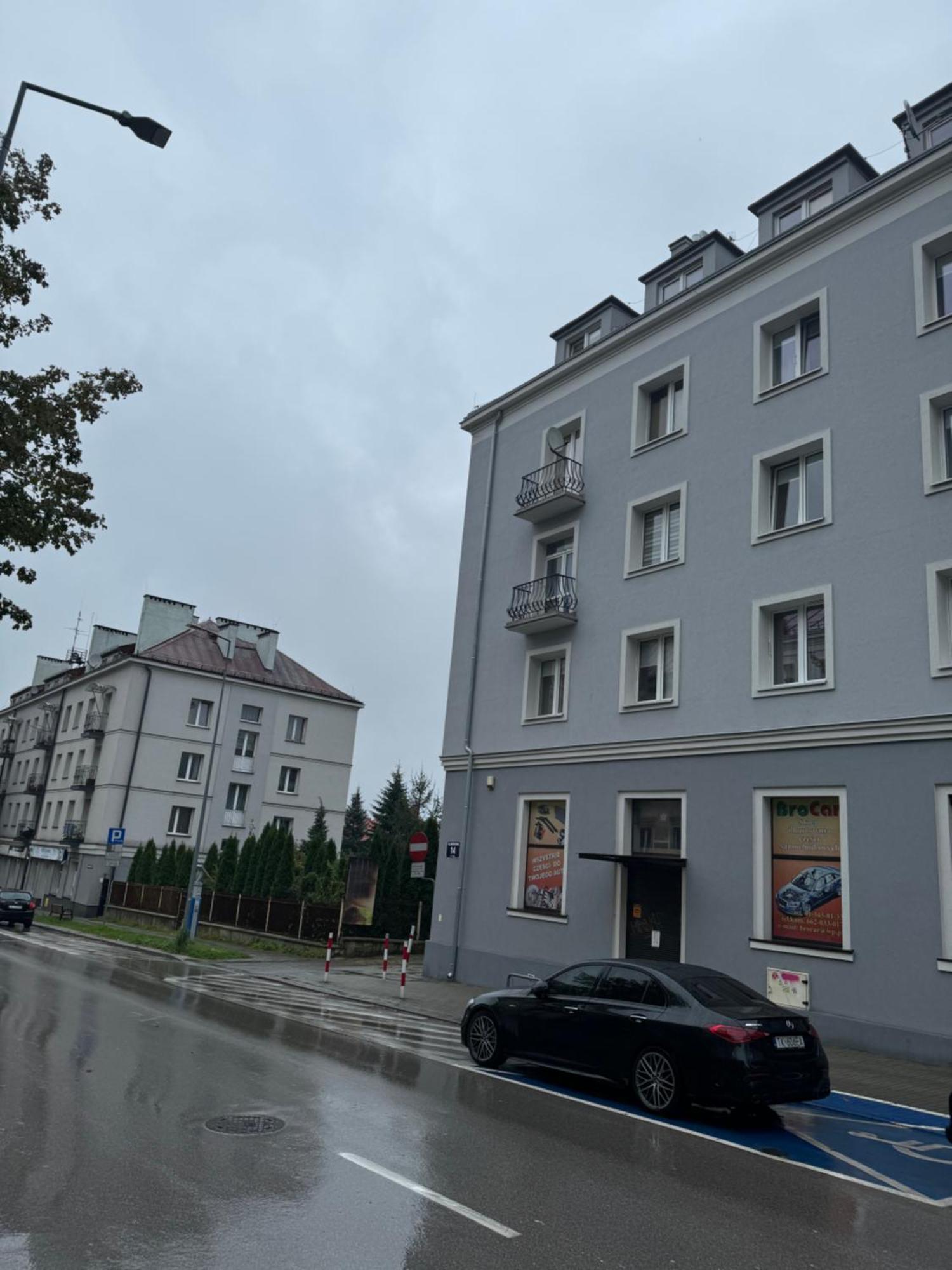 Akali Centrum -parking *